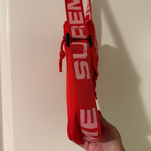 Supreme red crossbody bag ❤️ - Picture 5 of 8